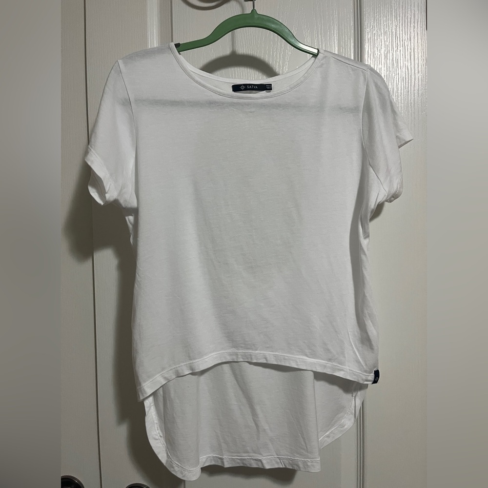 Chico's White Short Sleeve Tee